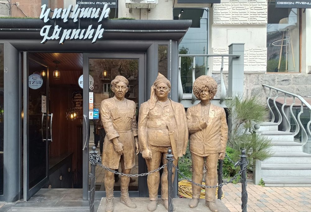 Yerevan Armenia Kavkazskaya Plennitsa restaurant